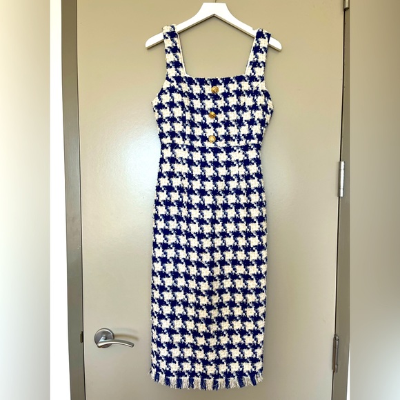 Dresses & Skirts - Chanel-like midi dress